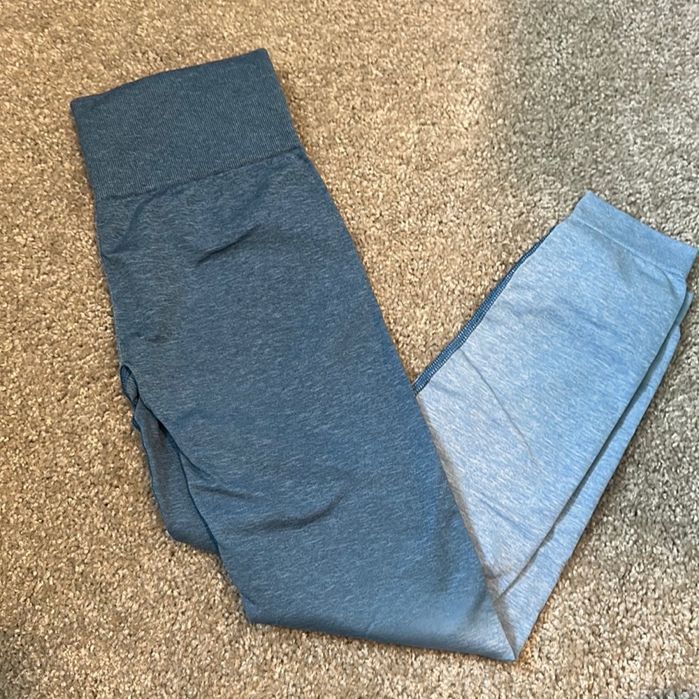 GYMSHARK blue ombré leggings